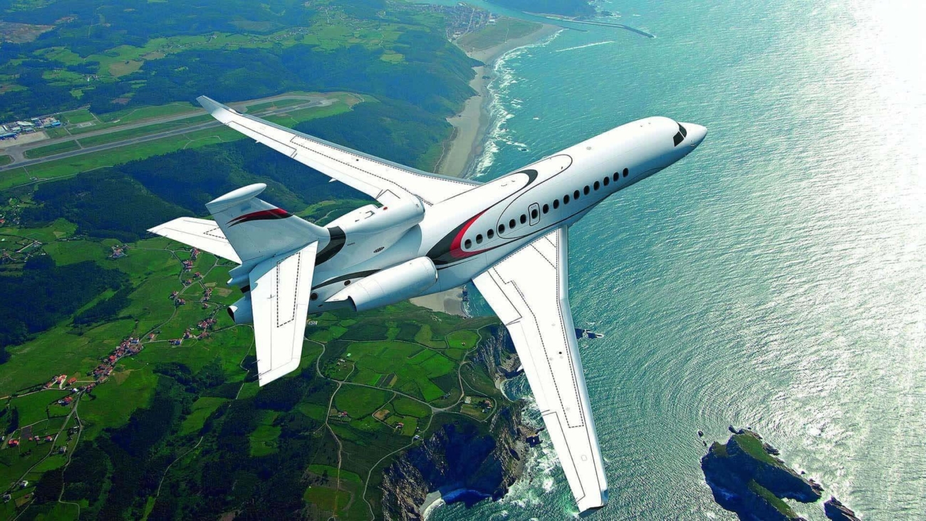 Sleek-private-aircraft-jet